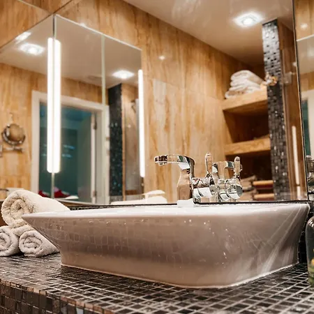 Cosy Flat With Sea View, Pool And Terrace In Altamira-complex In - Playa Del Duque * Адехе